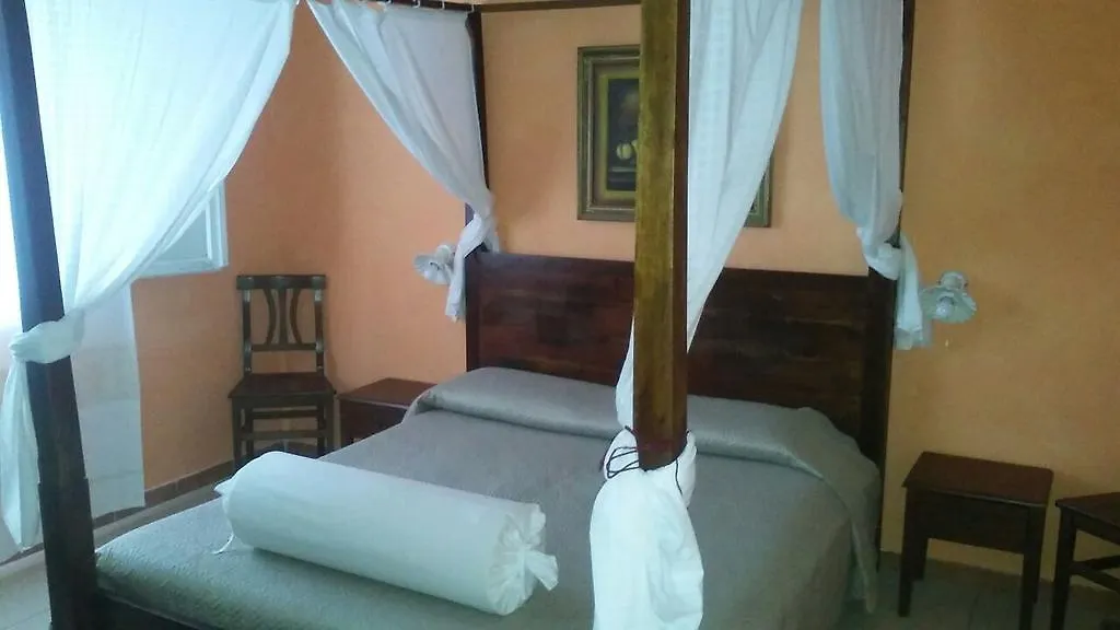 La Locanda Il Trovatore Guest House Tottubella 0*,  Italy