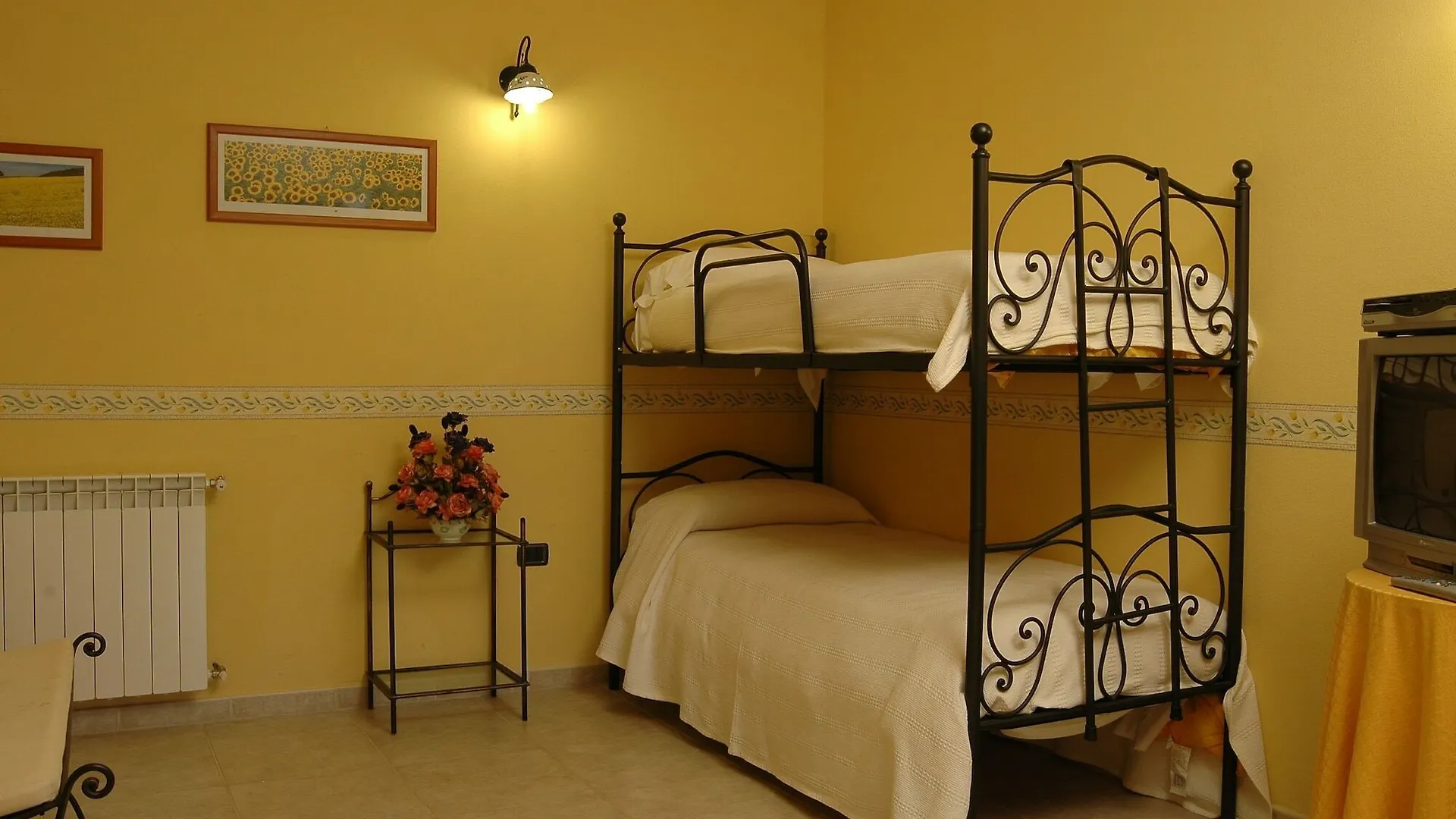 La Locanda Il Trovatore Guest House Tottubella Italy